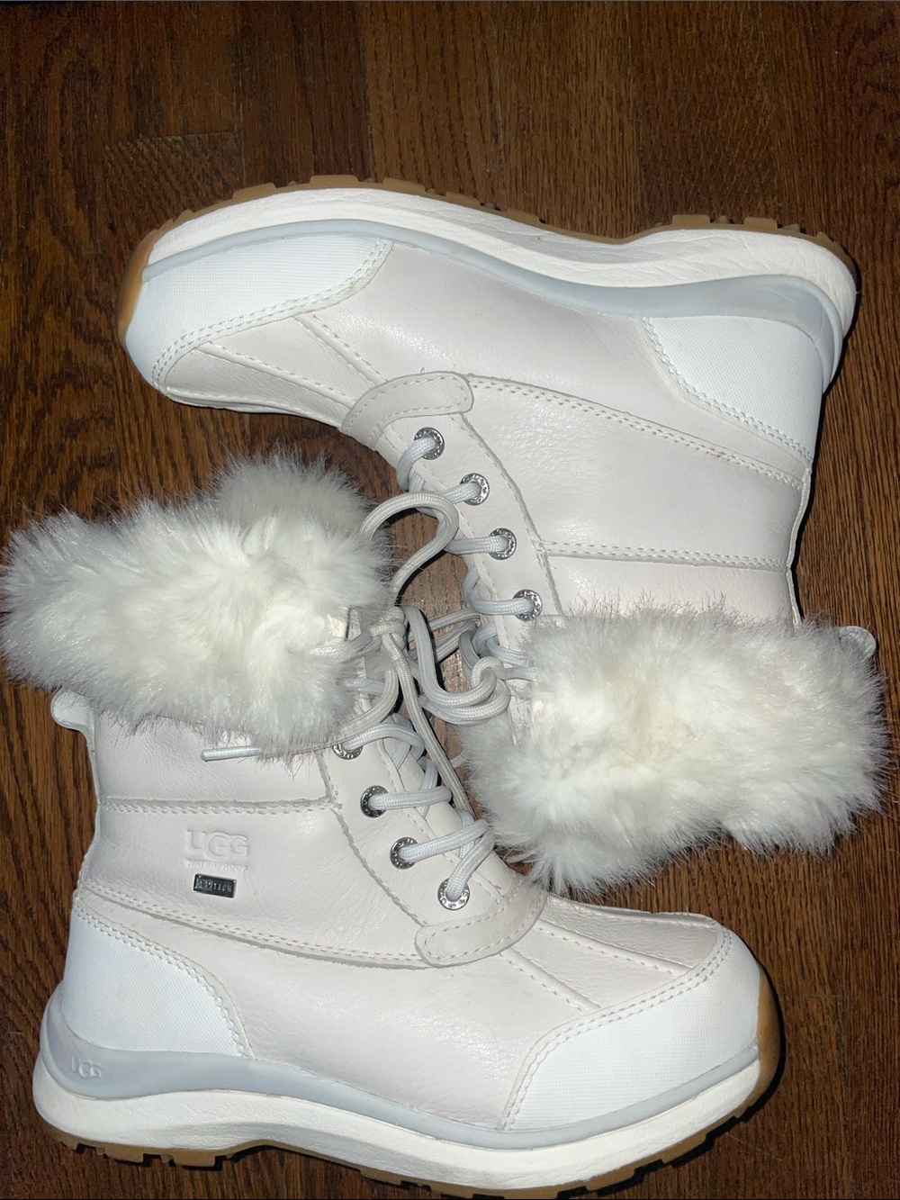 UGG Adirondack III Fluff leather boots